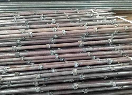 普安隧道钢花管